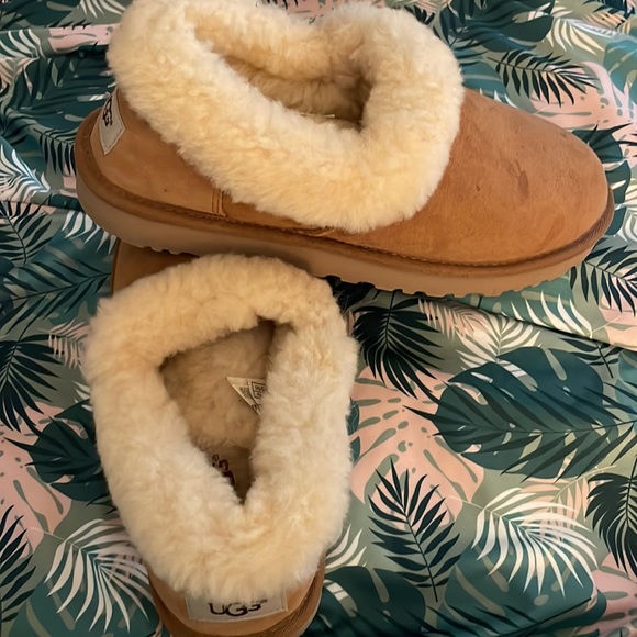 Ugg Shearling Shoes Chestnut 8 EUC msrp $140 - Picture 2 of 6